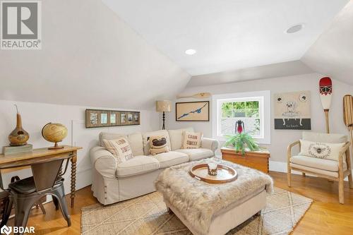 125 Dufferin Avenue, Belleville, ON - Indoor Photo Showing Living Room