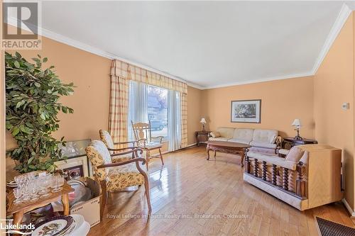 28 Eplett Street, Severn (Coldwater), ON - Indoor Photo Showing Living Room