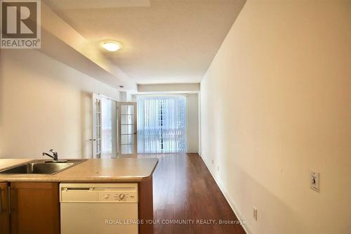 602 - 1121 Bay Street, Toronto, ON - Indoor Photo Showing Other Room