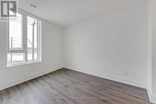 325 - 3100 Keele Street, Toronto, ON - Indoor Photo Showing Other Room