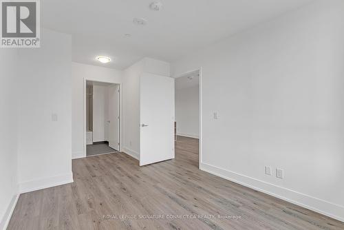 325 - 3100 Keele Street, Toronto, ON - Indoor Photo Showing Other Room