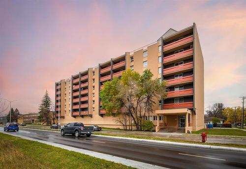 305 1030 Grant Avenue, Winnipeg, MB - Outdoor With Balcony With Facade