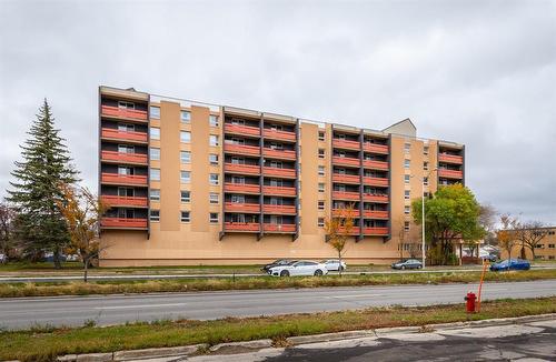 305 1030 Grant Avenue, Winnipeg, MB - Outdoor With Balcony With Facade