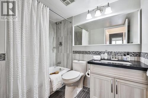 708 - 1 Hickory Tree Road, Toronto, ON - Indoor Photo Showing Bathroom