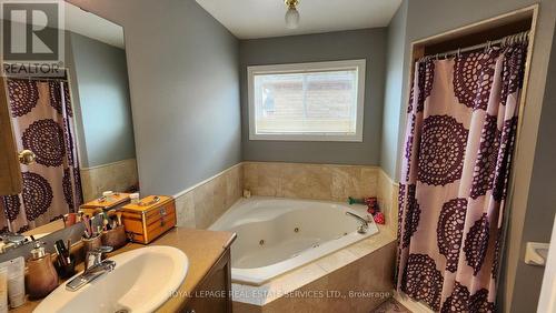 5672 Raleigh Street, Mississauga, ON - Indoor Photo Showing Bathroom