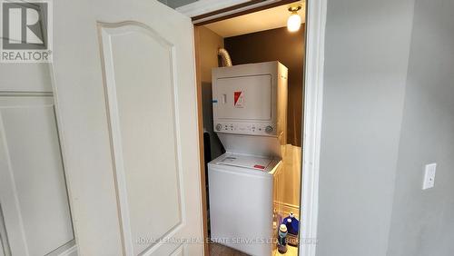 5672 Raleigh Street, Mississauga, ON - Indoor Photo Showing Laundry Room