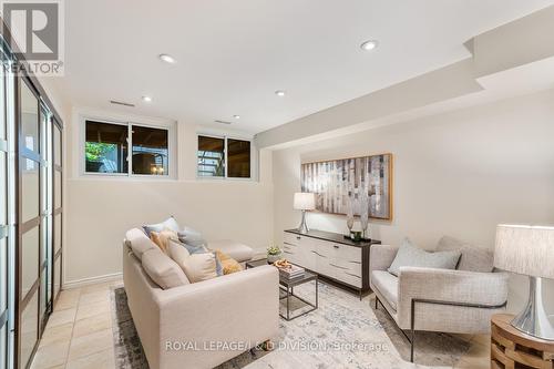 45 Birch Avenue, Toronto, ON - Indoor Photo Showing Living Room