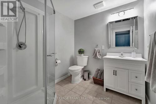 9 Northville Drive, Brant, ON - Indoor Photo Showing Bathroom