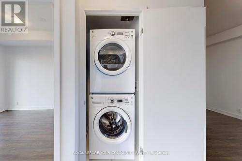 4102 - 10 Park Lawn Road, Toronto, ON - Indoor Photo Showing Laundry Room