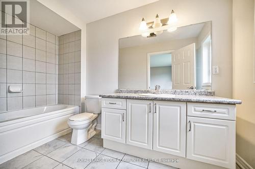 25 - 470 Linden Drive, Cambridge, ON - Indoor Photo Showing Bathroom