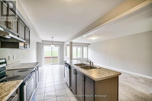 25 - 470 Linden Drive, Cambridge, ON - Indoor Photo Showing Kitchen With Double Sink