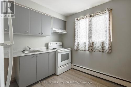 351 Borden Street, Midland, ON - Indoor Photo Showing Kitchen