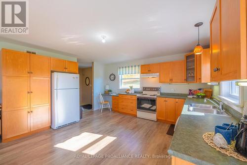 223 Boeve Lane, Alnwick/Haldimand, ON - Indoor Photo Showing Kitchen With Double Sink