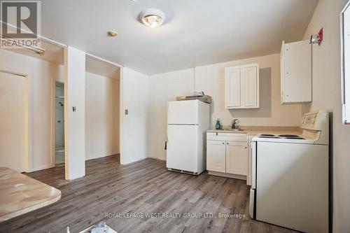 4 Cora Street E, Huntsville, ON - Indoor Photo Showing Laundry Room