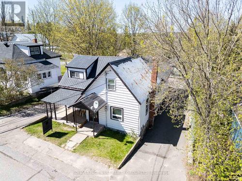 4 Cora Street E, Huntsville, ON - Outdoor