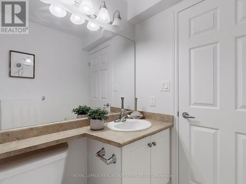 3603 - 3504 Hurontario Street, Mississauga, ON - Indoor Photo Showing Bathroom