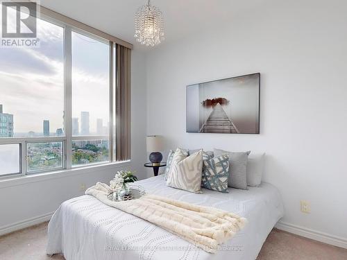 3603 - 3504 Hurontario Street, Mississauga, ON - Indoor Photo Showing Bedroom