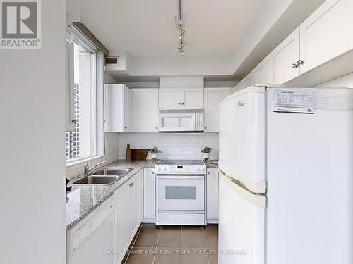 3603 - 3504 Hurontario Street, Mississauga, ON - Indoor Photo Showing Kitchen With Double Sink