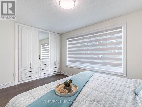 392 Wilson Drive, Milton, ON - Indoor Photo Showing Bedroom