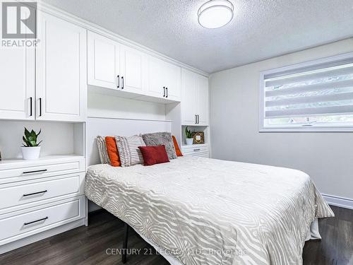 392 Wilson Drive, Milton, ON - Indoor Photo Showing Bedroom