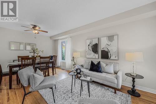 78 Gray Park Drive, Caledon, ON - Indoor Photo Showing Living Room