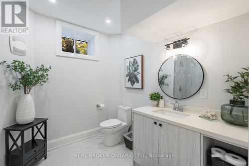 106 Ballacaine Drive, Toronto, ON - Indoor Photo Showing Bathroom