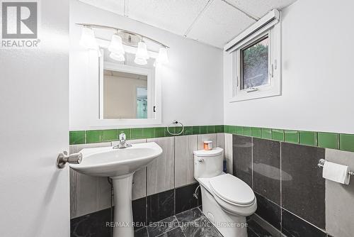 267 Erb Street E, Waterloo, ON - Indoor Photo Showing Bathroom