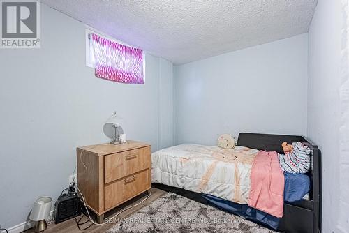 228 Ingleside Place, Kitchener, ON - Indoor Photo Showing Bedroom