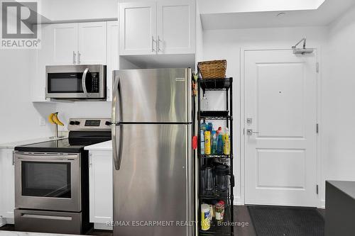 114 - 125 Shoreview Place, Hamilton, ON - Indoor Photo Showing Kitchen