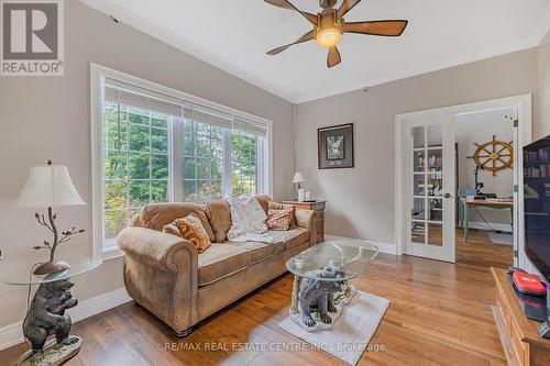 2 Ashlea Lane, Melancthon, ON - Indoor Photo Showing Living Room