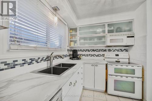 11 - 1110 Garth Street, Hamilton, ON - Indoor Photo Showing Kitchen With Double Sink