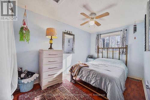 11 - 1110 Garth Street, Hamilton, ON - Indoor Photo Showing Bedroom