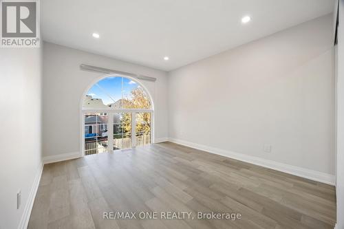 50 English Oak Drive, Richmond Hill, ON - Indoor Photo Showing Other Room