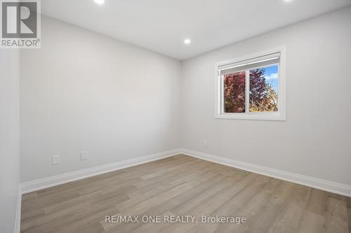 50 English Oak Drive, Richmond Hill, ON - Indoor Photo Showing Other Room