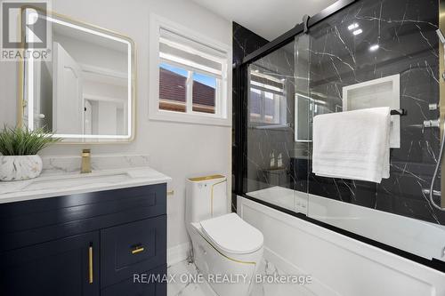 50 English Oak Drive, Richmond Hill, ON - Indoor Photo Showing Bathroom