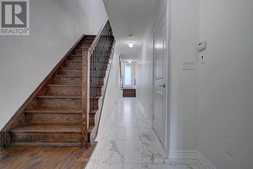 33 Golden Trail, Vaughan, ON - Indoor Photo Showing Other Room