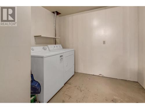 1917 Macdonald Avenue, Prince George, BC - Indoor Photo Showing Laundry Room