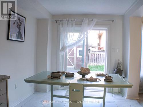 52 Margaret Graham Crescent, East Gwillimbury, ON - Indoor Photo Showing Dining Room