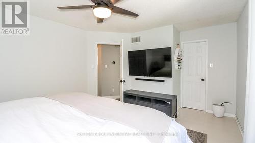 99 Churchland Drive, Barrie, ON - Indoor Photo Showing Bedroom