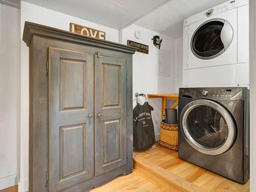 Laundry room - 24 Ch. Du Lac-Maillé, Saint-Hippolyte, QC - Indoor Photo Showing Laundry Room