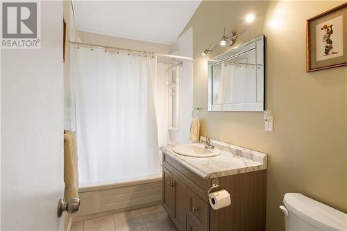 300-302 Isobel Lane, Lanark, ON - Indoor Photo Showing Bathroom