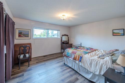 138 Walden Crescent, Penticton, BC - Indoor Photo Showing Bedroom