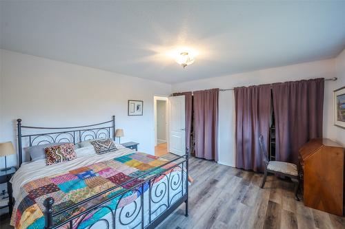 138 Walden Crescent, Penticton, BC - Indoor Photo Showing Bedroom