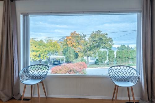 138 Walden Crescent, Penticton, BC - Indoor Photo Showing Other Room