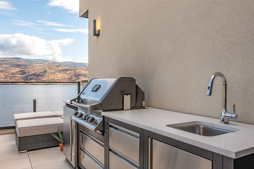 5991 Princess Street, Peachland, BC -  Photo Showing Kitchen