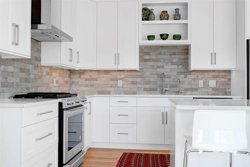 279 Upper Canyon Drive, Kelowna, BC - Indoor Photo Showing Kitchen With Upgraded Kitchen