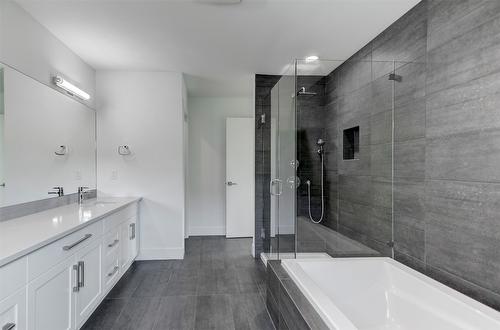 279 Upper Canyon Drive, Kelowna, BC - Indoor Photo Showing Bathroom