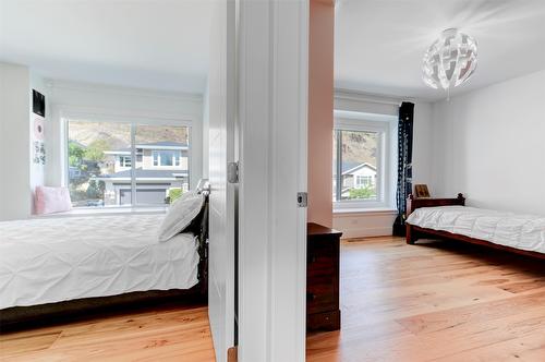 279 Upper Canyon Drive, Kelowna, BC - Indoor Photo Showing Bedroom