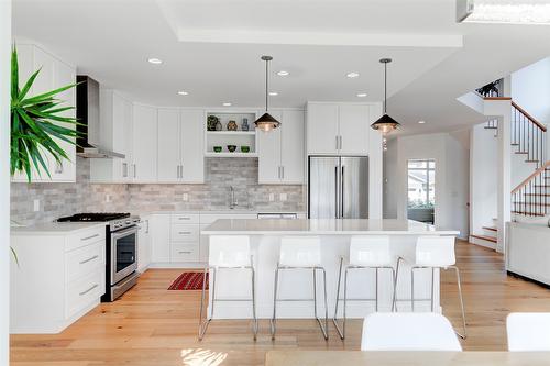 279 Upper Canyon Drive, Kelowna, BC - Indoor Photo Showing Kitchen With Upgraded Kitchen