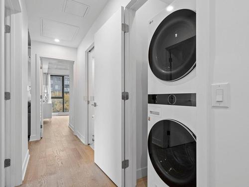 Hall - 614-1150 Boul. René-Lévesque E., Montréal (Ville-Marie), QC - Indoor Photo Showing Laundry Room